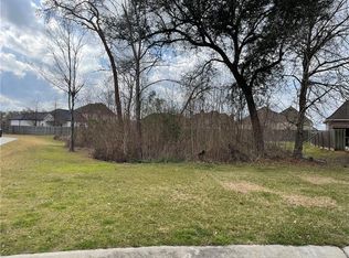 120 Kellywood Ct, Belle Chasse, LA 70037