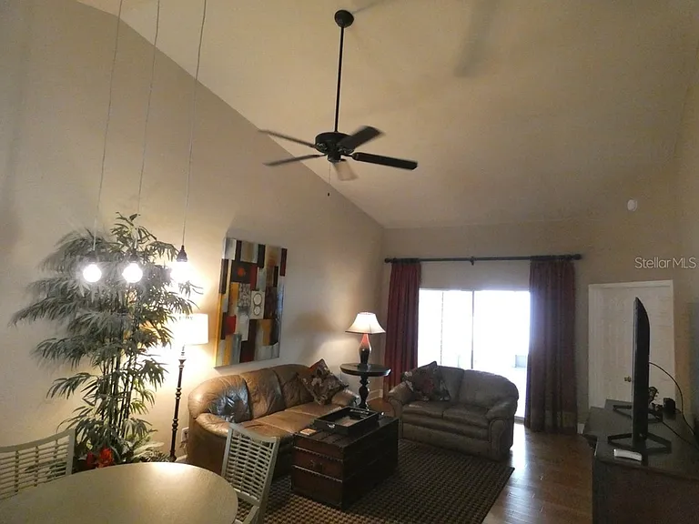 1050 Starkey Rd #405 — Photo 5