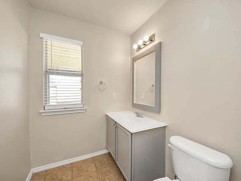 2038 Eddlewood Ct — Photo 13