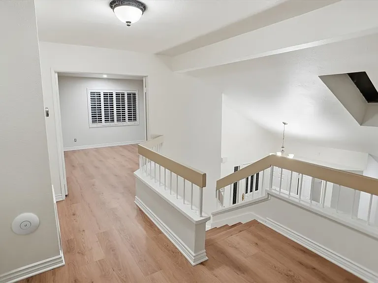 24124 Mentry Dr — Photo 11