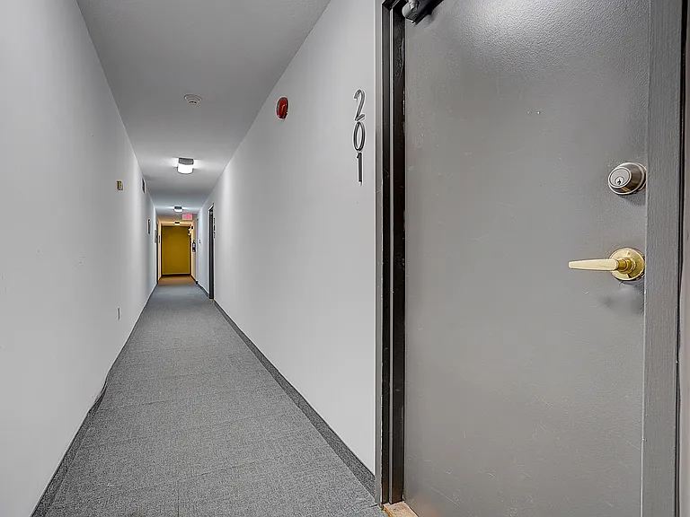 240 Durie St #U201 — Photo 28