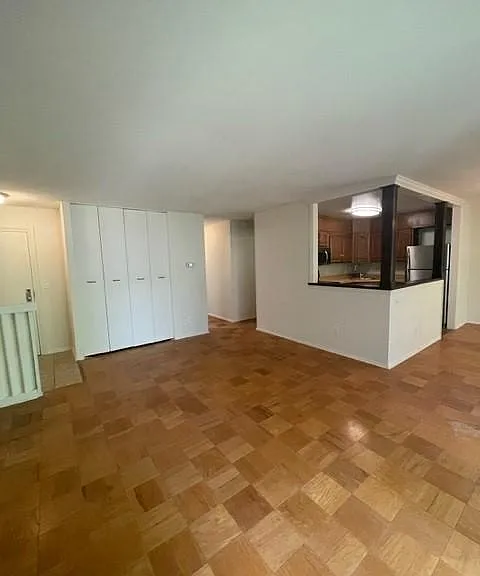 220 Crocker Dr #E — Photo 1