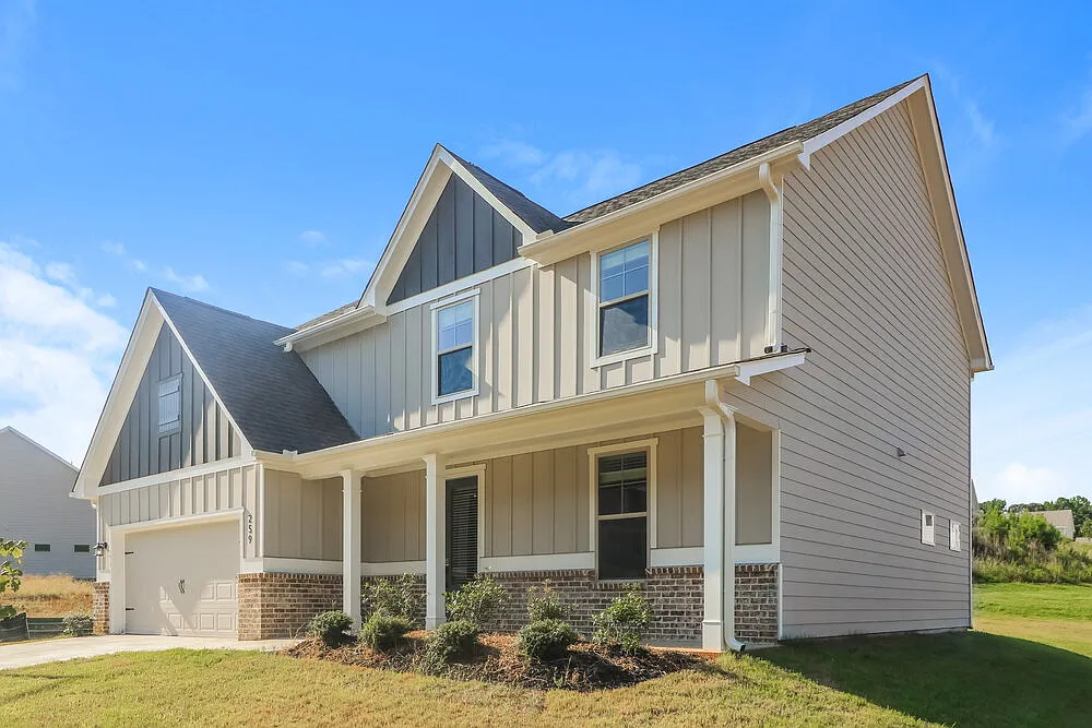 5 bed, 2.5 bath, 2623 sqft, $2,495 — Photo 4