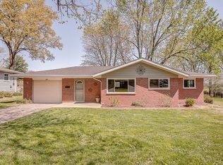 111 Elmer St, Troy, IL 62294