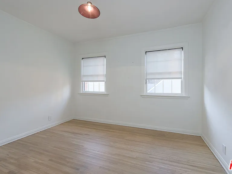 7655 Hollywood Blvd #3 — Photo 25