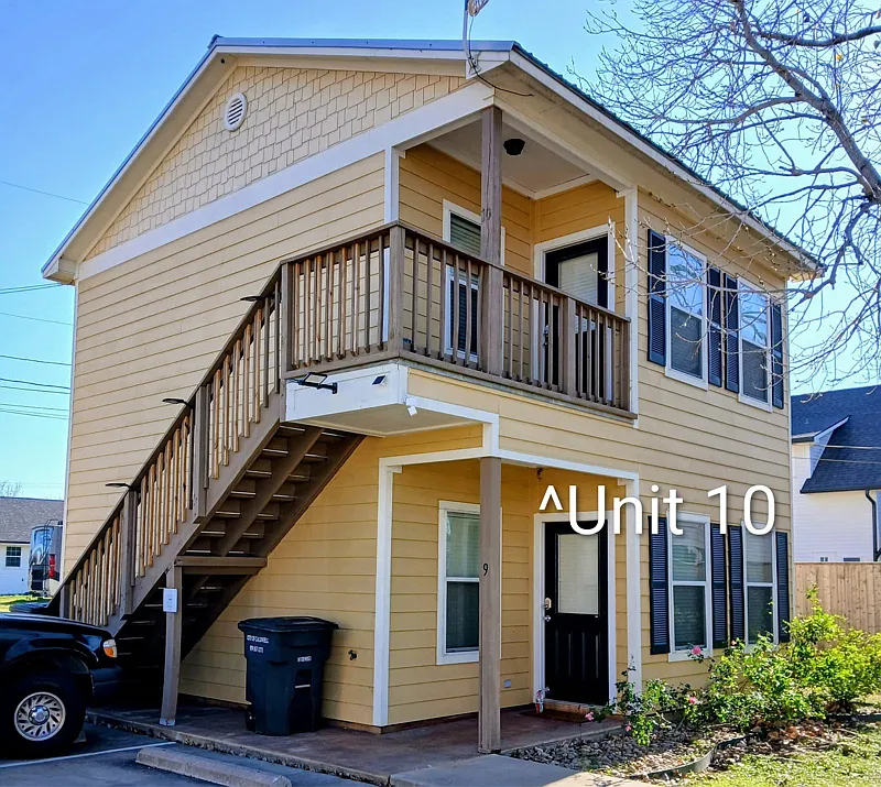 204 E Buck St #10