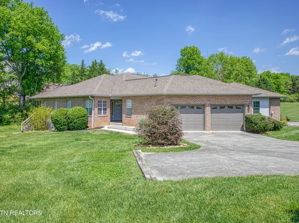 180 Hidden Oaks Ln, Lenoir City, TN 37772