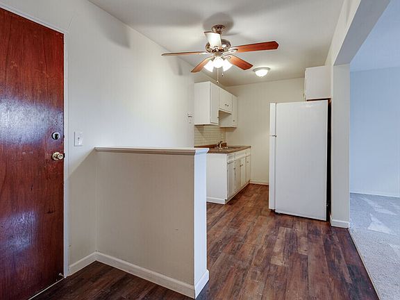 5th image of 2420 Dupont Ave S APT 104