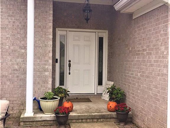 5th image of 14209 Chesterfield Cir