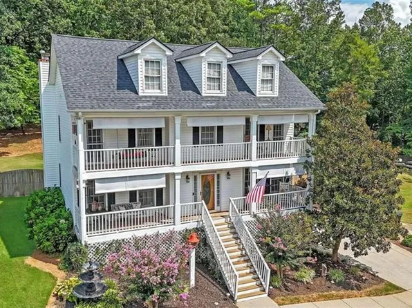 680 Swan Dr, Hiram, GA 30141