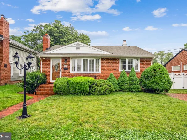 218 Dale Rd, Pasadena, MD 21122