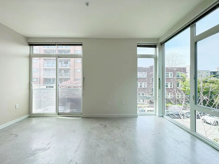 The Local 418 — Photo 28