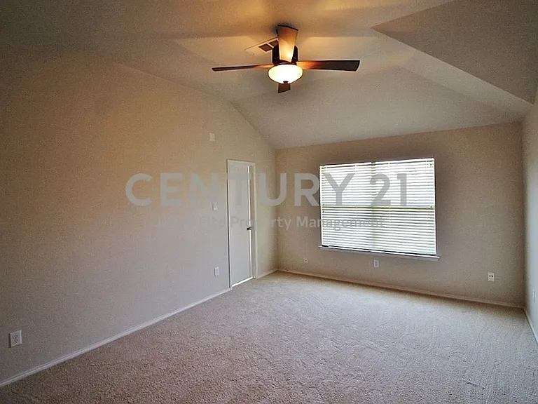 2816 Park Springs Dr — Photo 11