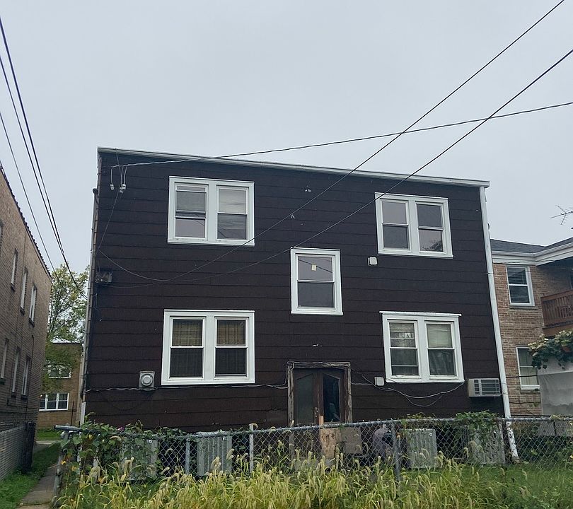 2nd image of 2832 W Farragut Ave