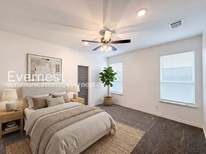 4 bed, 2.0 bath, 1752 sqft, $1,945 — Photo 4