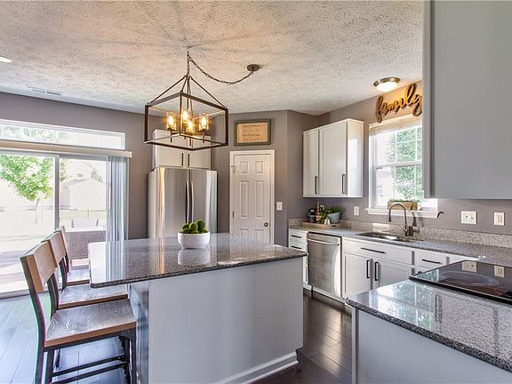 3rd image of 8099 Oriole Point Dr
