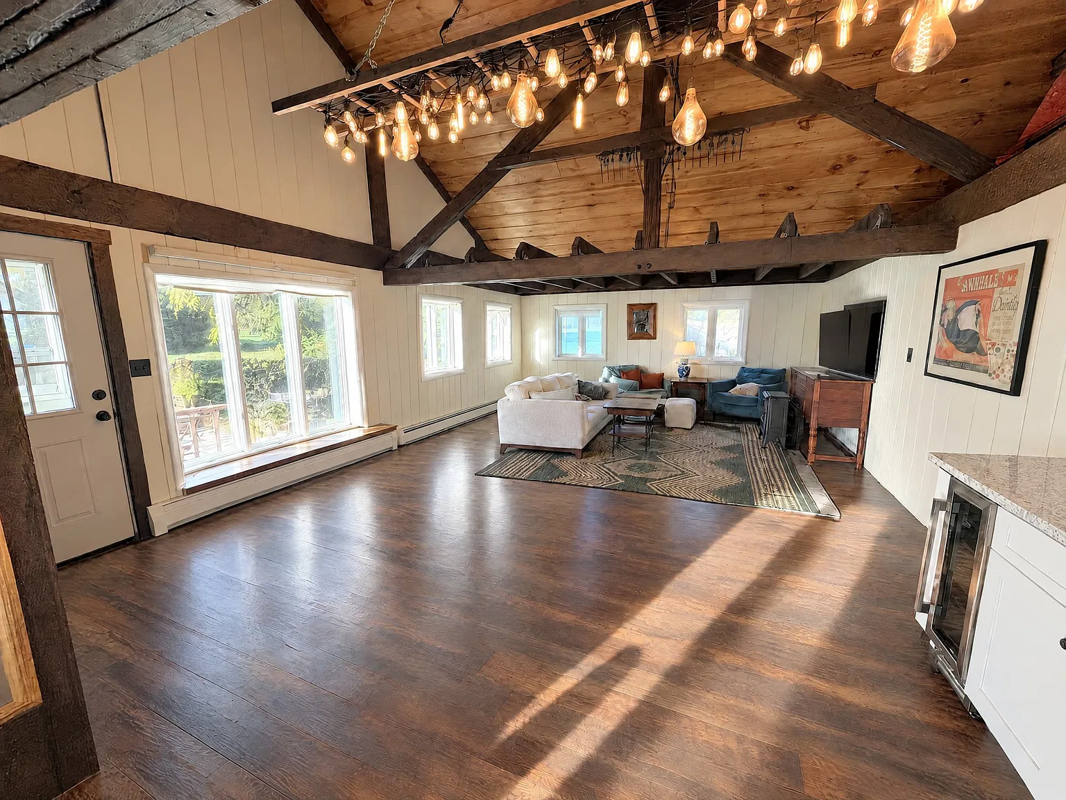 3 bed, $2,900 — Photo 1