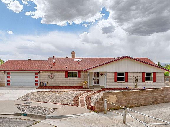 4th image of 1061 Jewel Pl NE