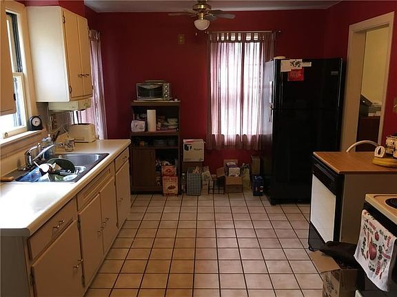 2nd image of 812 Westmoreland Ave