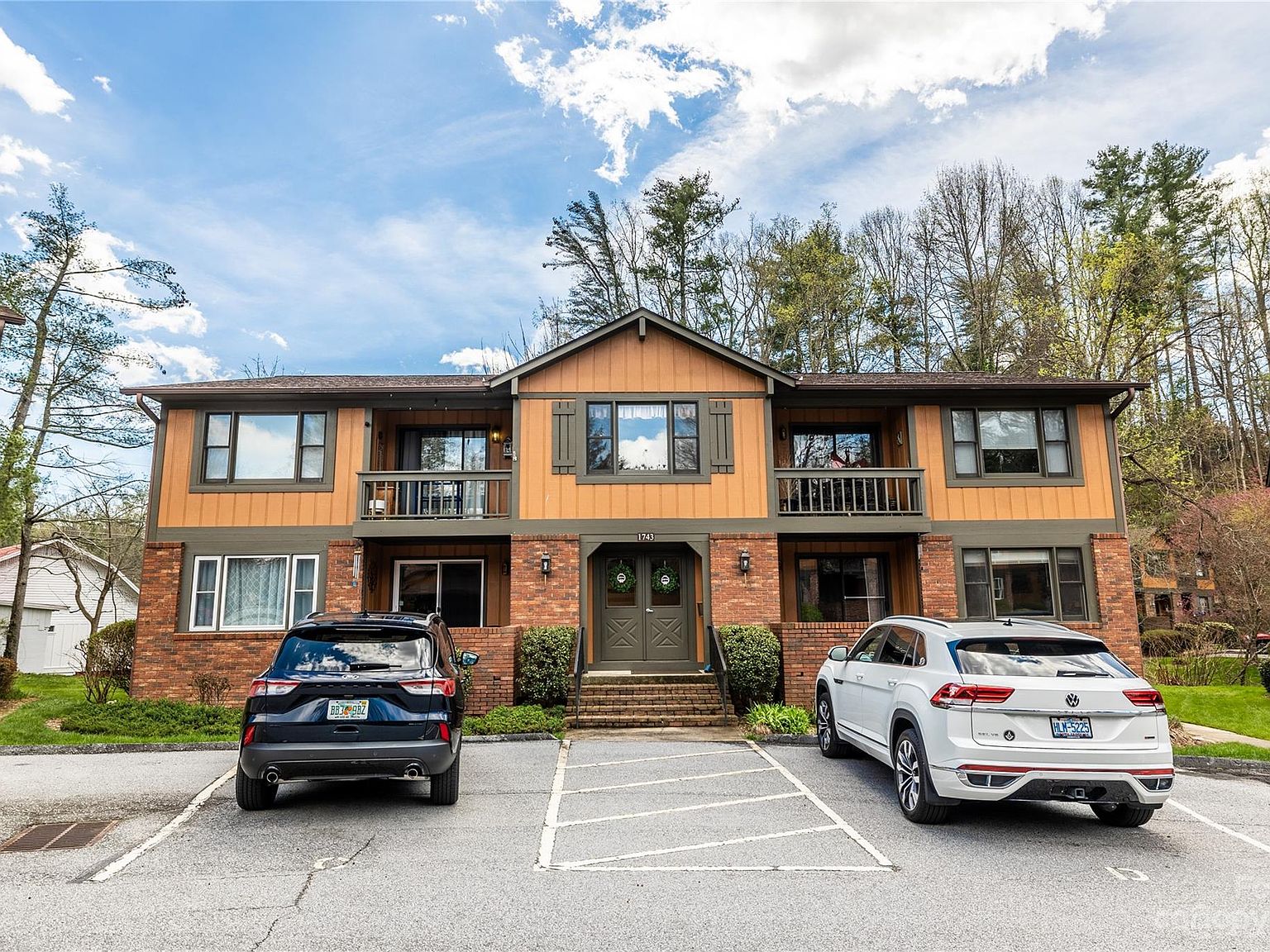 1743 Haywood Manor Rd APT B, Hendersonville, NC 28791 MLS 4055898