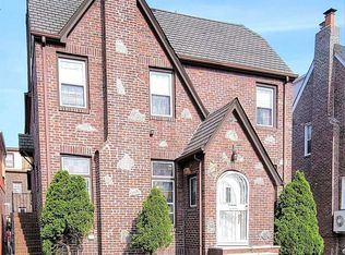 11405 Ovid Pl, Saint Albans, NY 11412