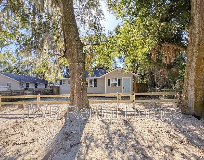 1st image of 2364 2nd Ave