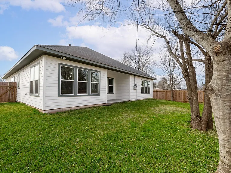 7440 Avenue E — Photo 37
