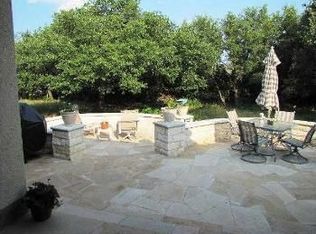 305 Armstrong Dr, Georgetown, TX 78633