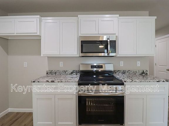 4th image of 214 N Cleveland St Unit A