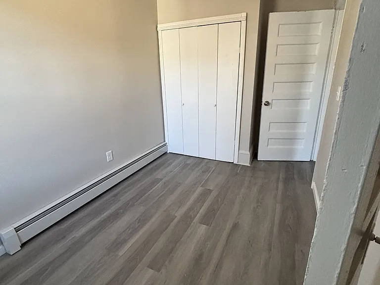 175 Grove St — Photo 3