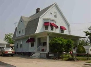 7 Henry St, Cranston, RI 02905