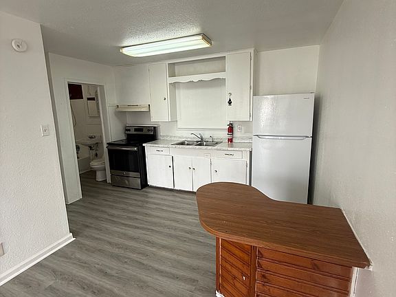 2nd image of 2106 Texas Ave #8