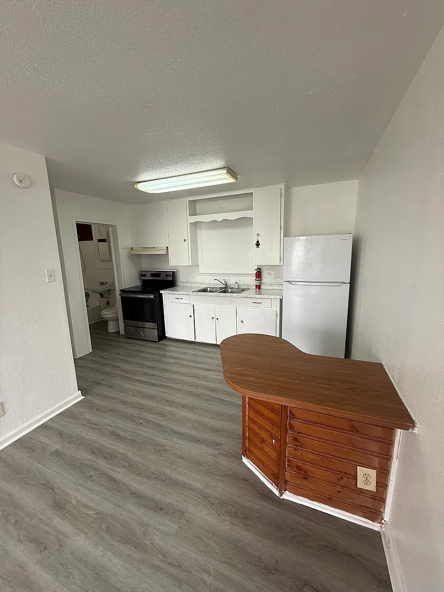 Building Photo - 2106 Texas Ave #8