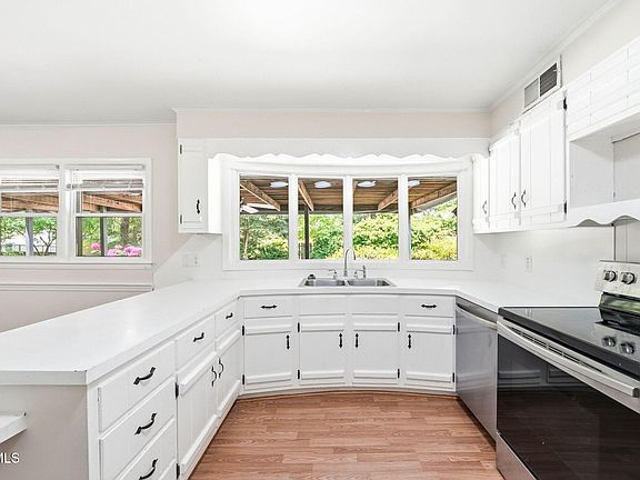 5th image of 808 Chippendale Rd