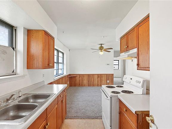 4th image of 511 Thrush Ave