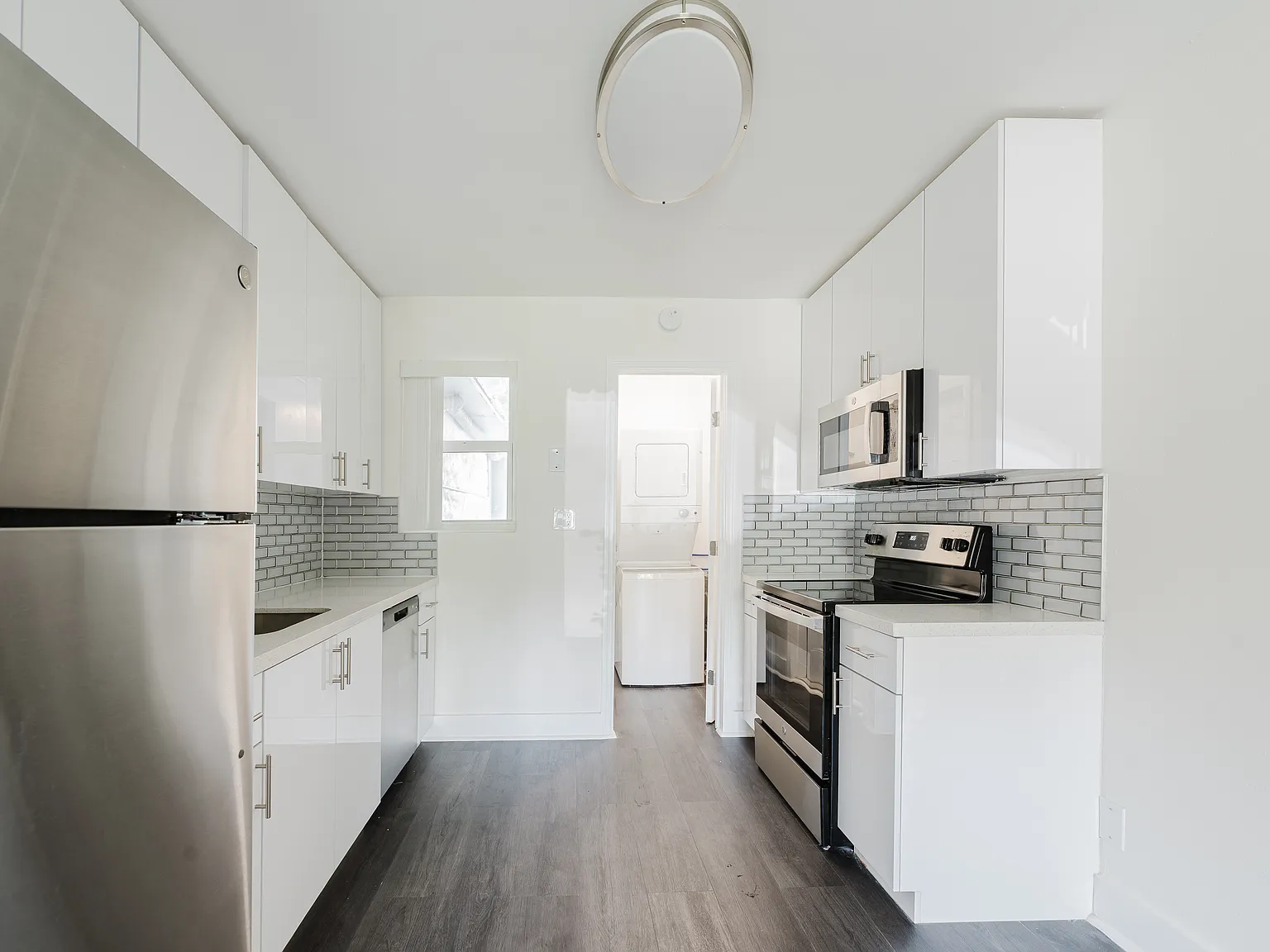 2 bed, 1179 sqft, $2,200 — Photo 1