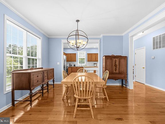 5th image of 440 Kearns Dr