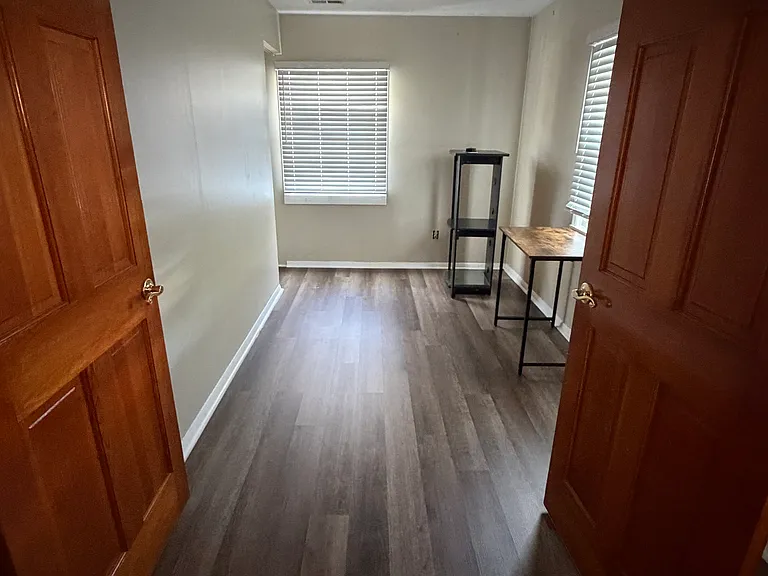 534 Ridgeway St #B — Photo 8