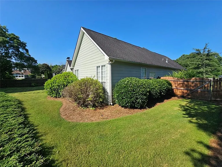 1550 Argonne Ln — Photo 35