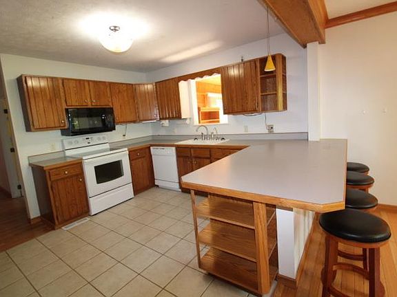 5th image of 119 Church Hill Ln