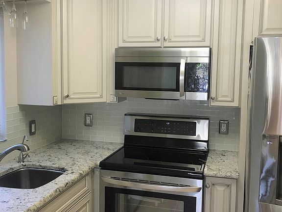 3rd image of 1620 SE Green Acres Cir APT N101