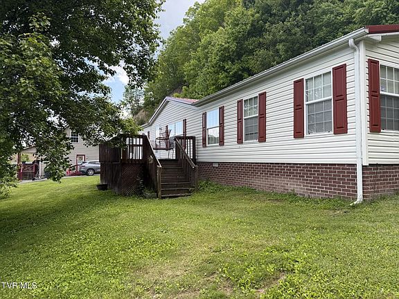 4th image of 6411 Yellow Poplar St