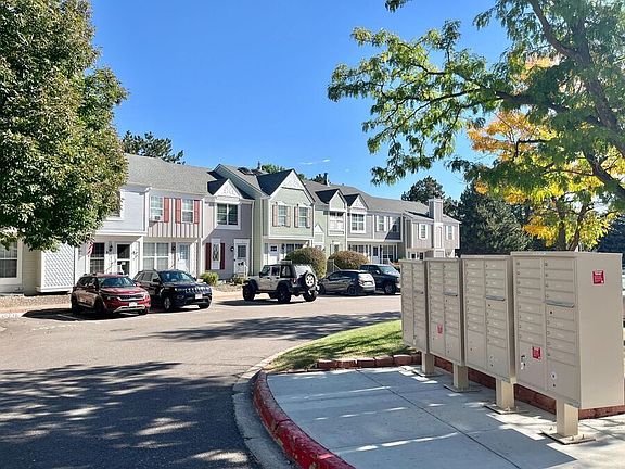 3rd image of 10747 W Dartmouth Ave