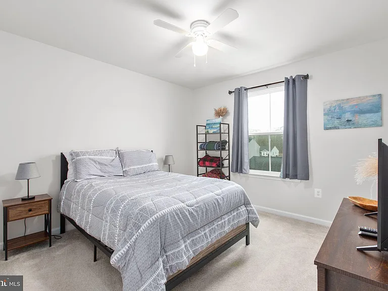 6427 Hawkeye Dr — Photo 66