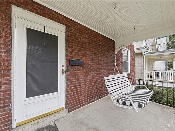 5th image of 231 Walnut St