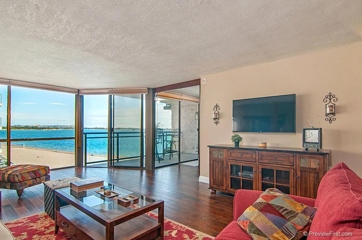 2 bed, 1237 sqft, $6,450 — Photo 3