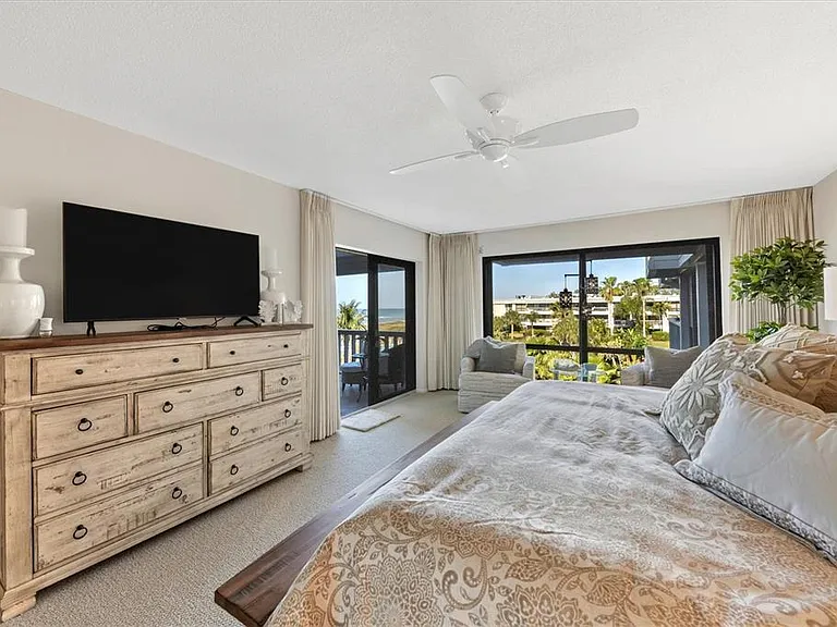 5757 Gulf Of Mexico Dr #305 — Photo 23