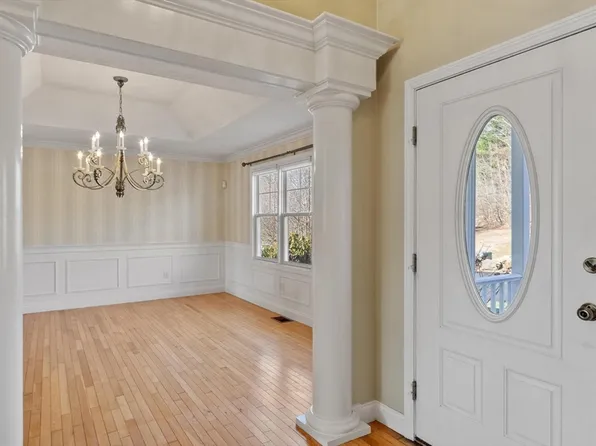 1 Victoria Dr #22, Leicester, MA 01524