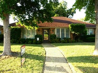 1931 Westminster Dr, Carrollton, TX 75007