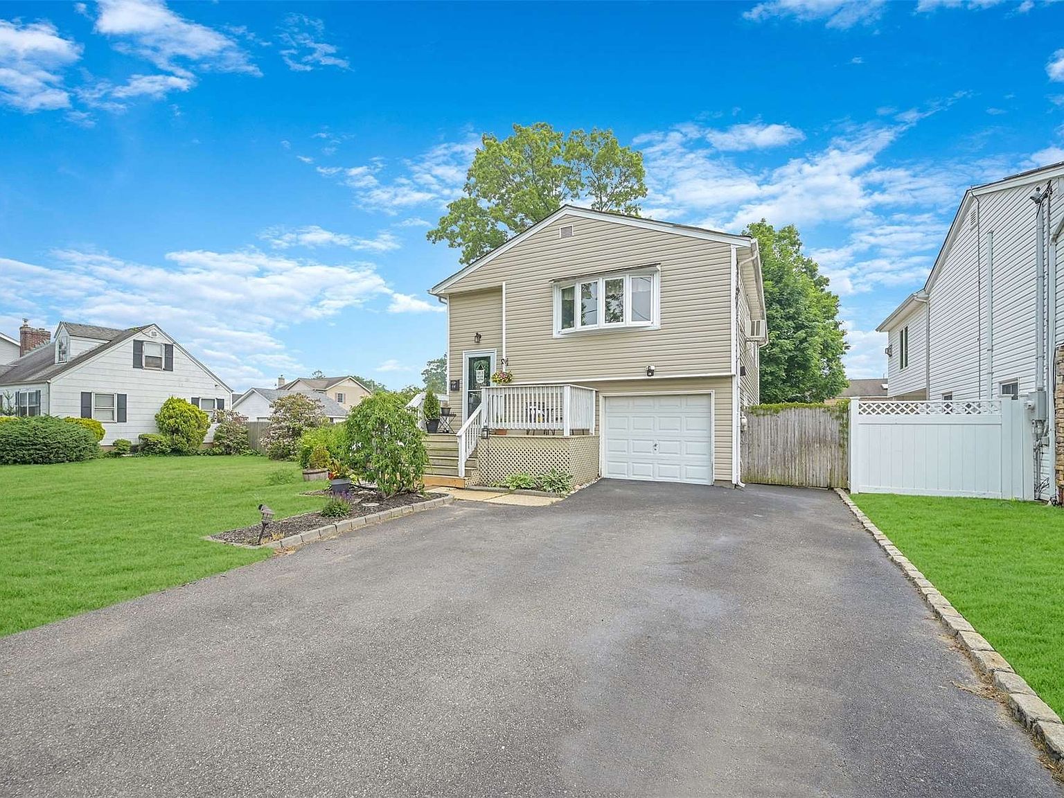 44 Lexington Avenue, West Babylon, NY 11704 Zillow